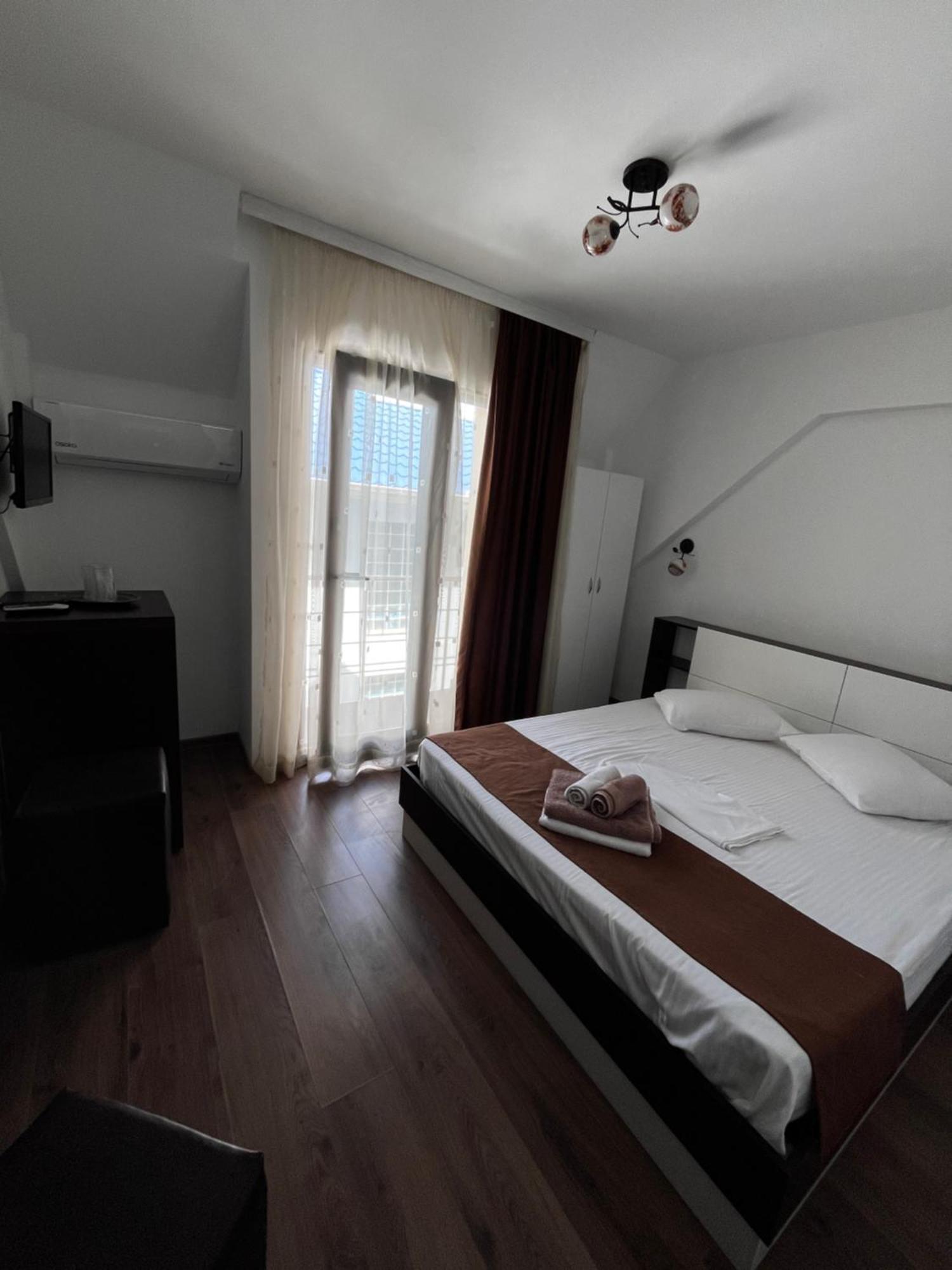 Elegance Hotel Costinesti Bagian luar foto