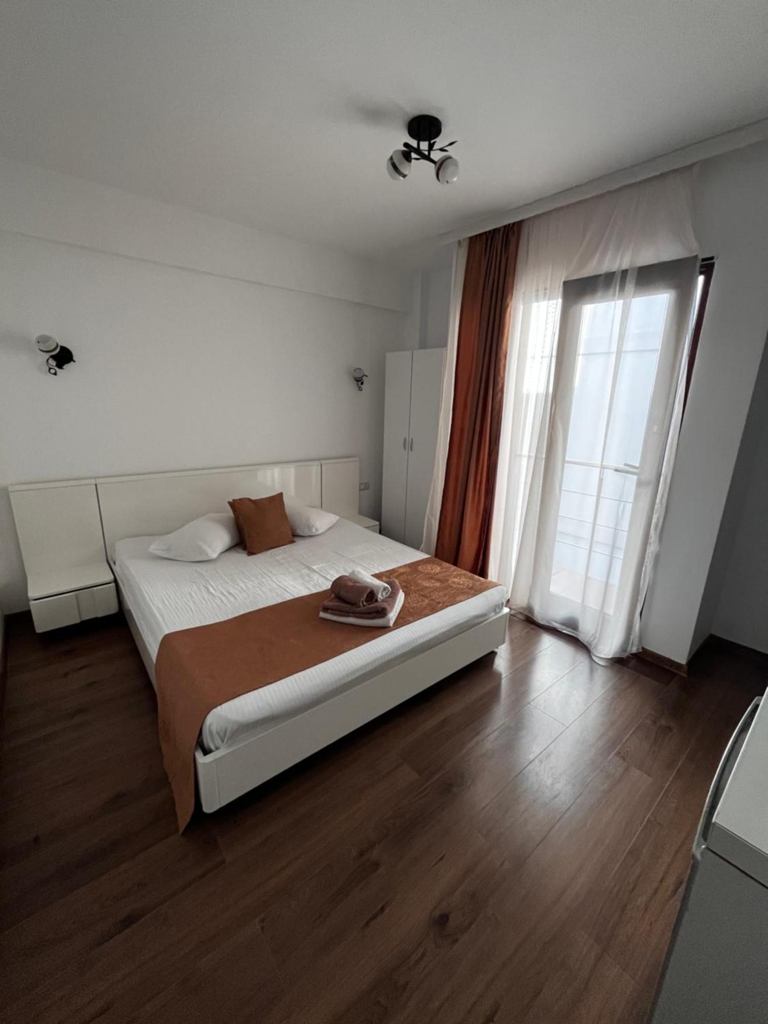 Elegance Hotel Costinesti Bagian luar foto