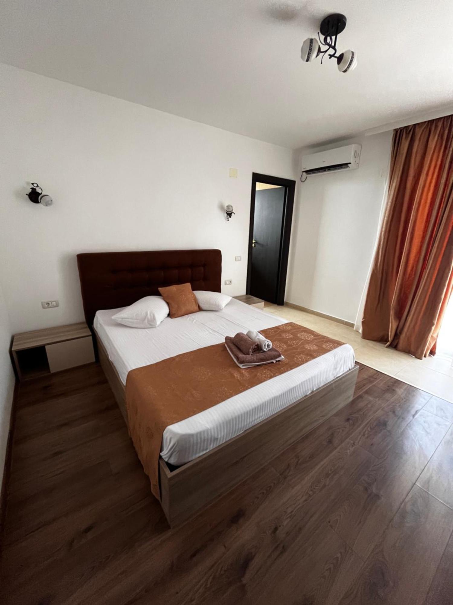 Elegance Hotel Costinesti Bagian luar foto
