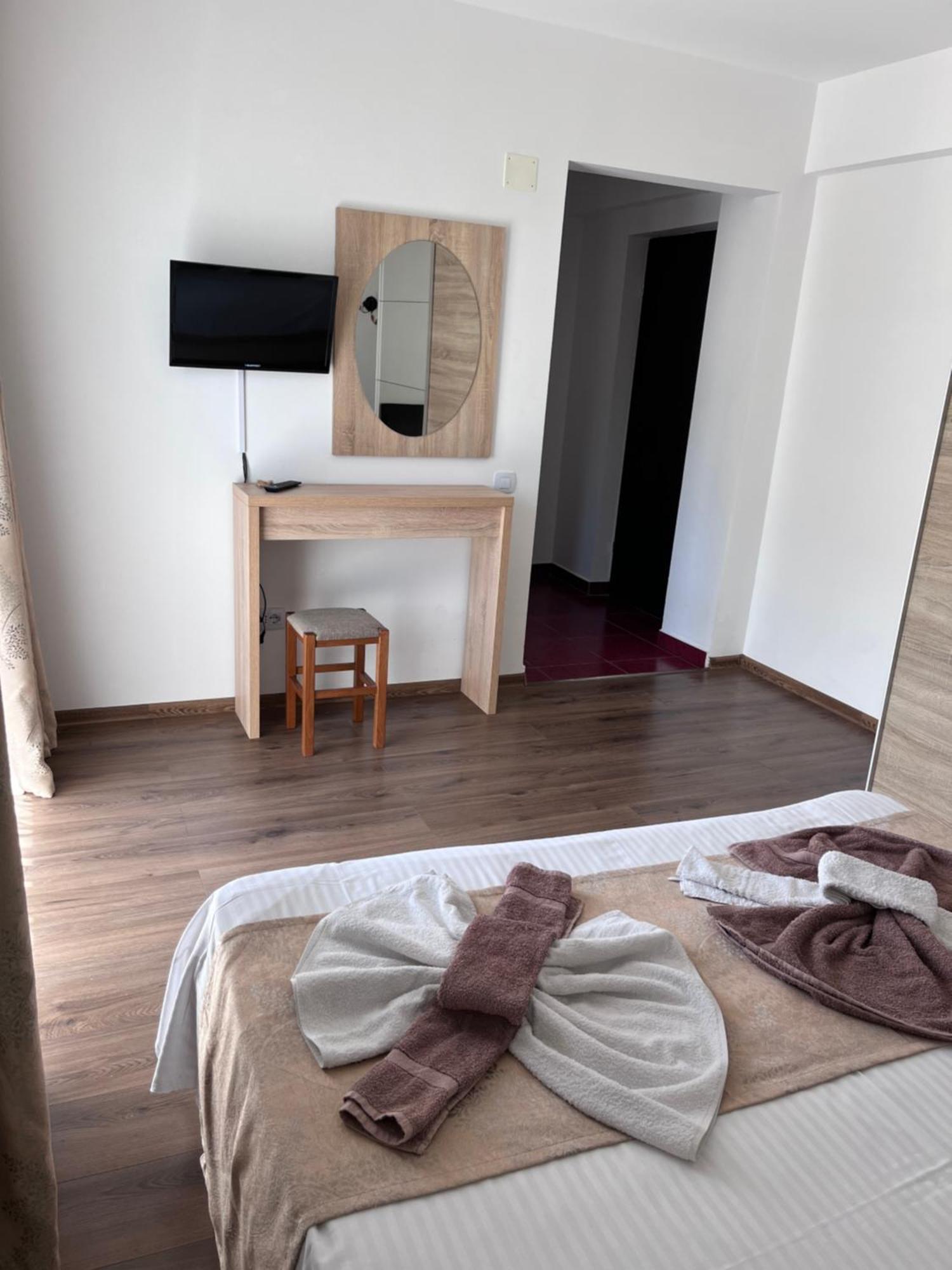 Elegance Hotel Costinesti Bagian luar foto