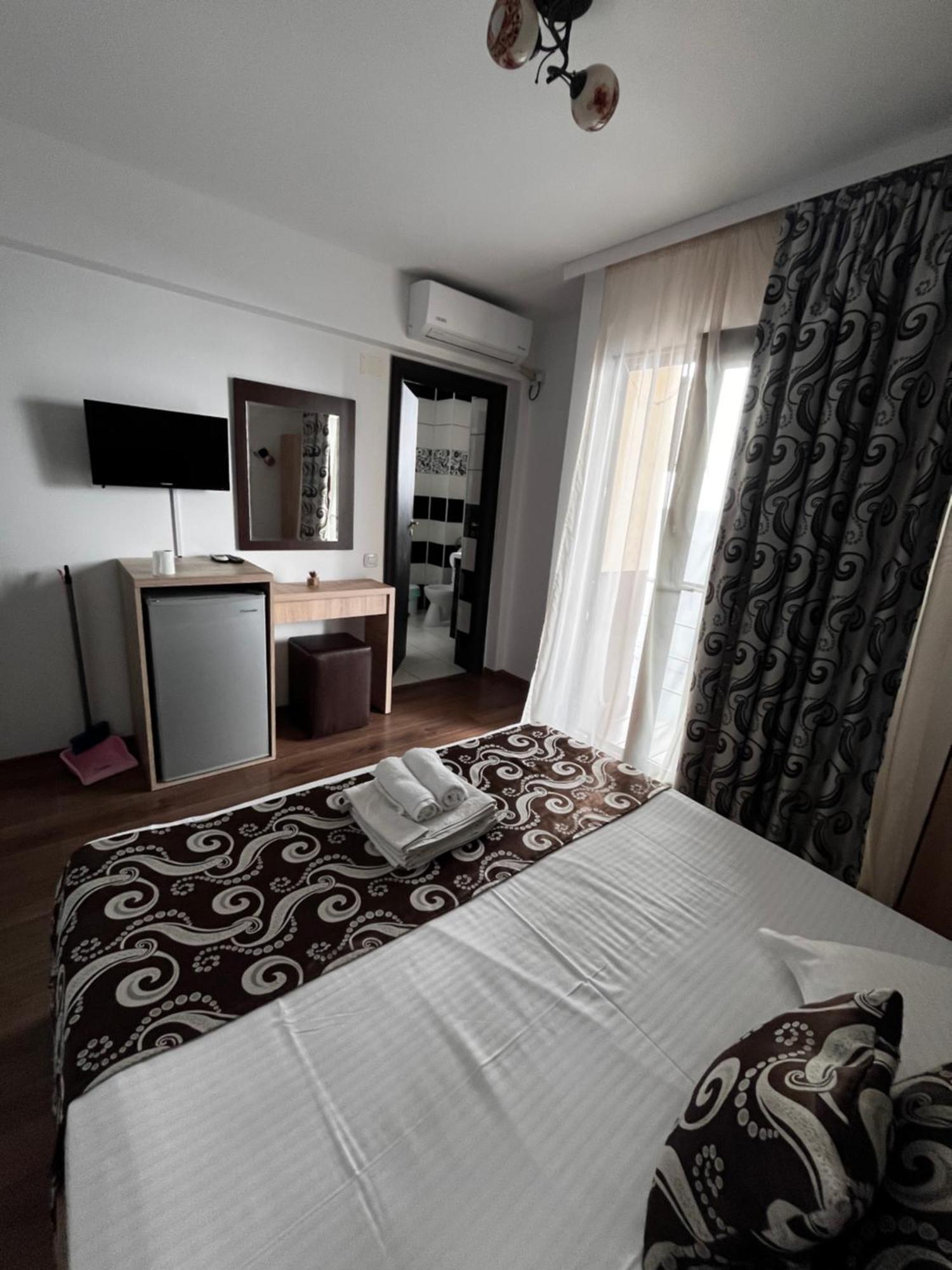 Elegance Hotel Costinesti Bagian luar foto